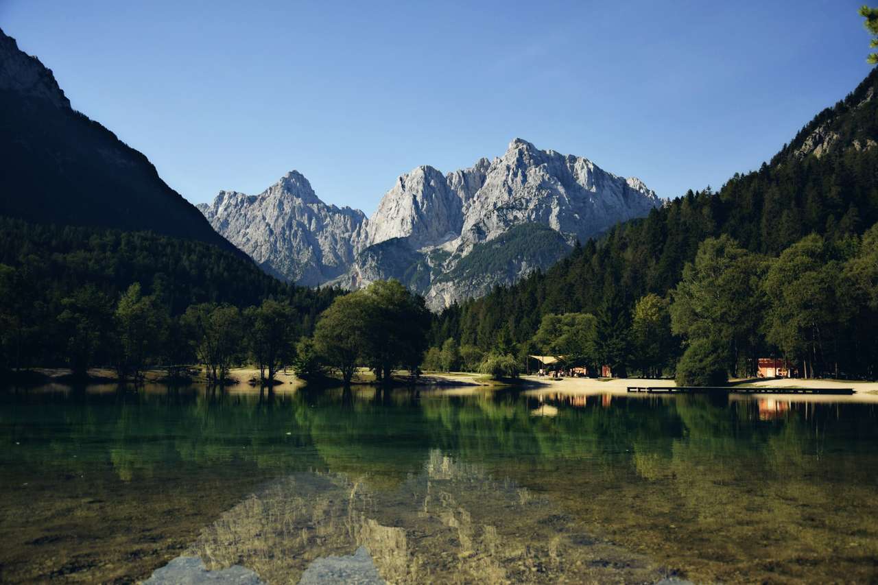 Езерото Ясна (Словения) онлайн пъзел