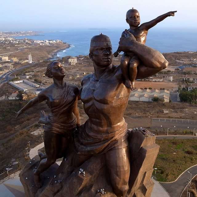 Αφρικανικό αναγεννησιακό μνημείο - Ντακάρ, Σενεγάλη online παζλ