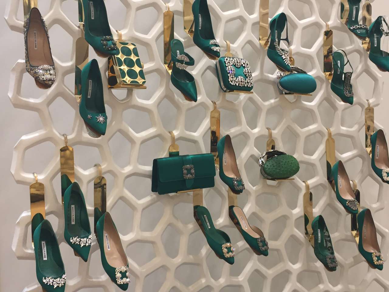 Sapatos verdes puzzle online a partir de fotografia