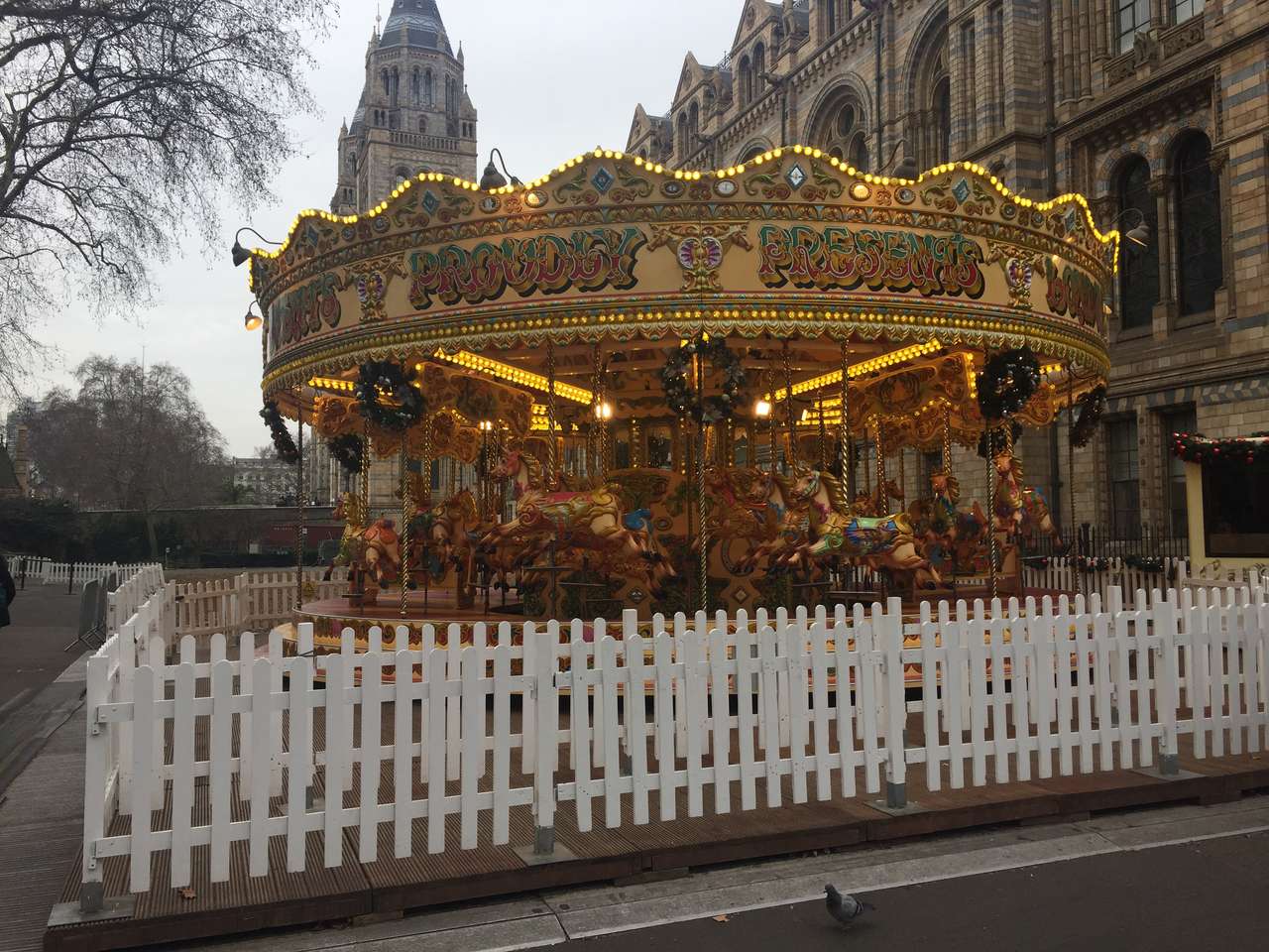 London carousel puzzle online from photo