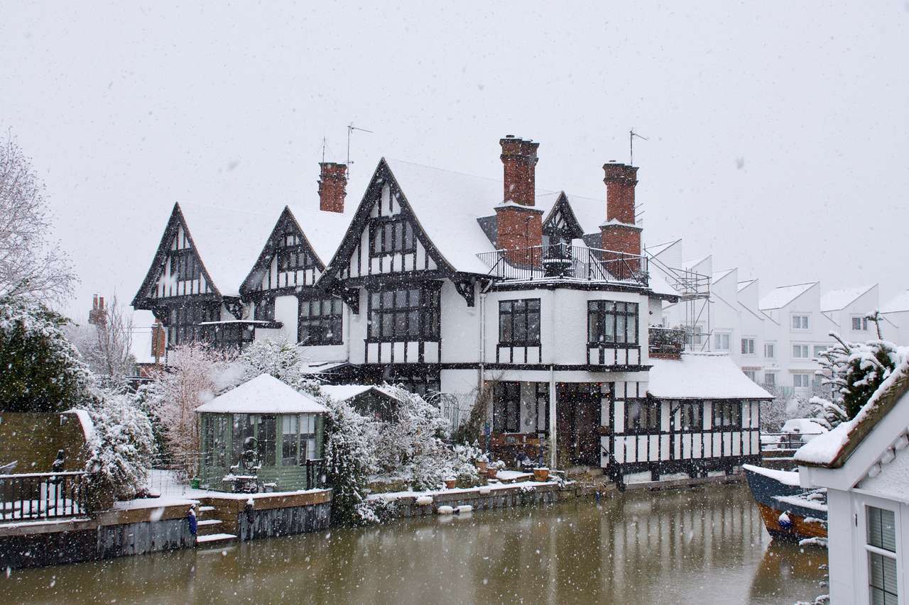 Winter comes to Marlow puzzle online from photo