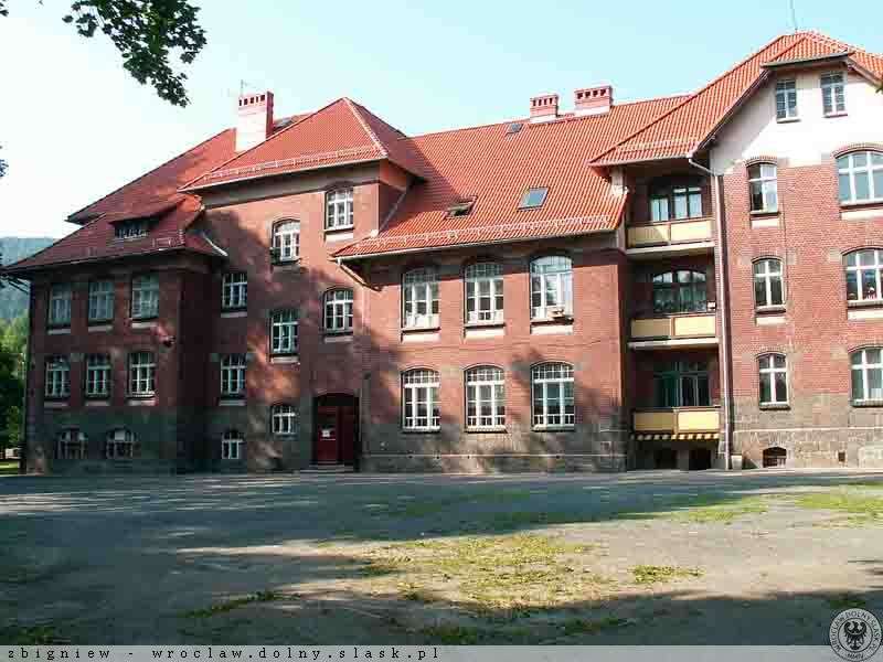 Grundschule Nr. 1 in Piechowice Online-Puzzle
