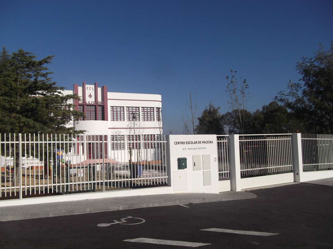Училищен център Maceira онлайн пъзел