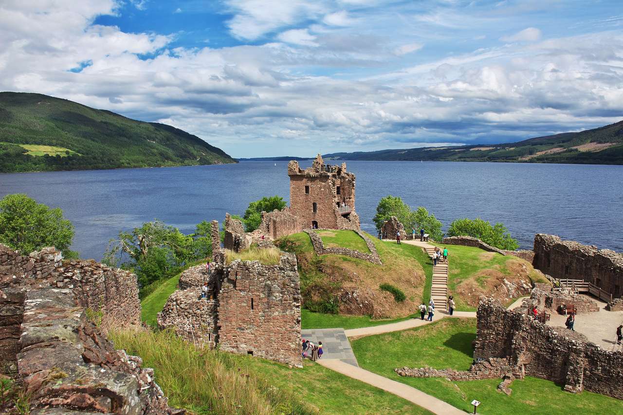 Loch Ness ve Skotsku puzzle online z fotografie