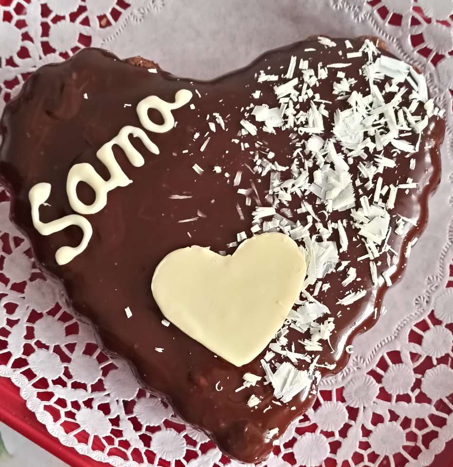 Heart cake puzzle online from photo