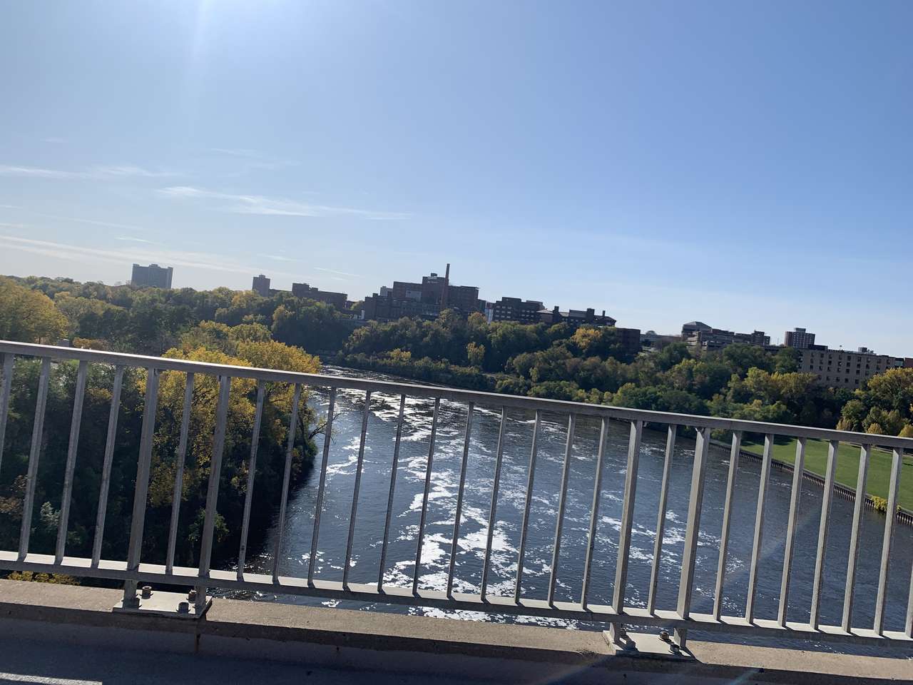 Blue Skies on the Mississippi River puzzle online from photo