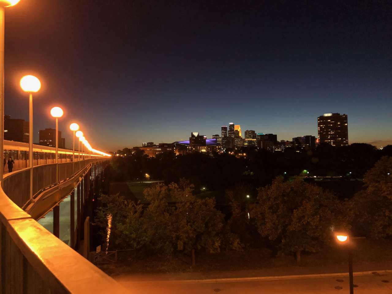 Ночной пейзаж Миннеаполиса пазл онлайн из фото