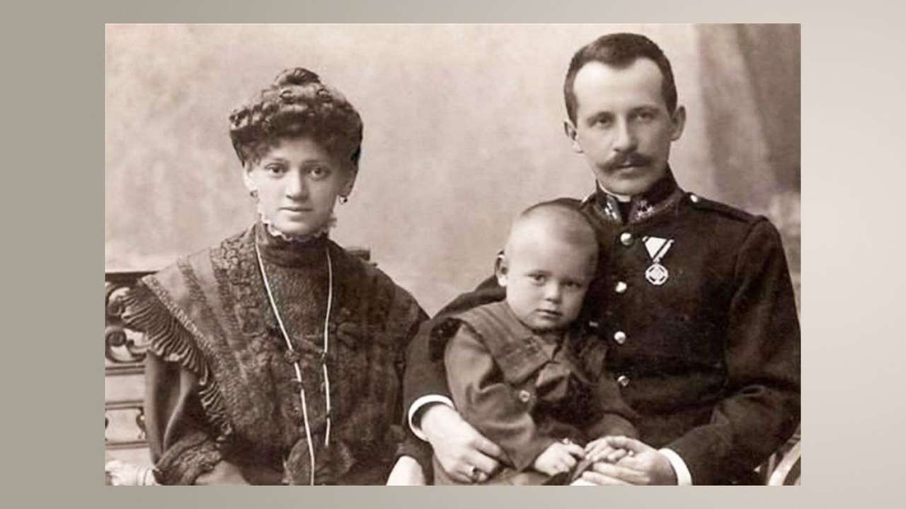 Family of Charles puzzle online from photo