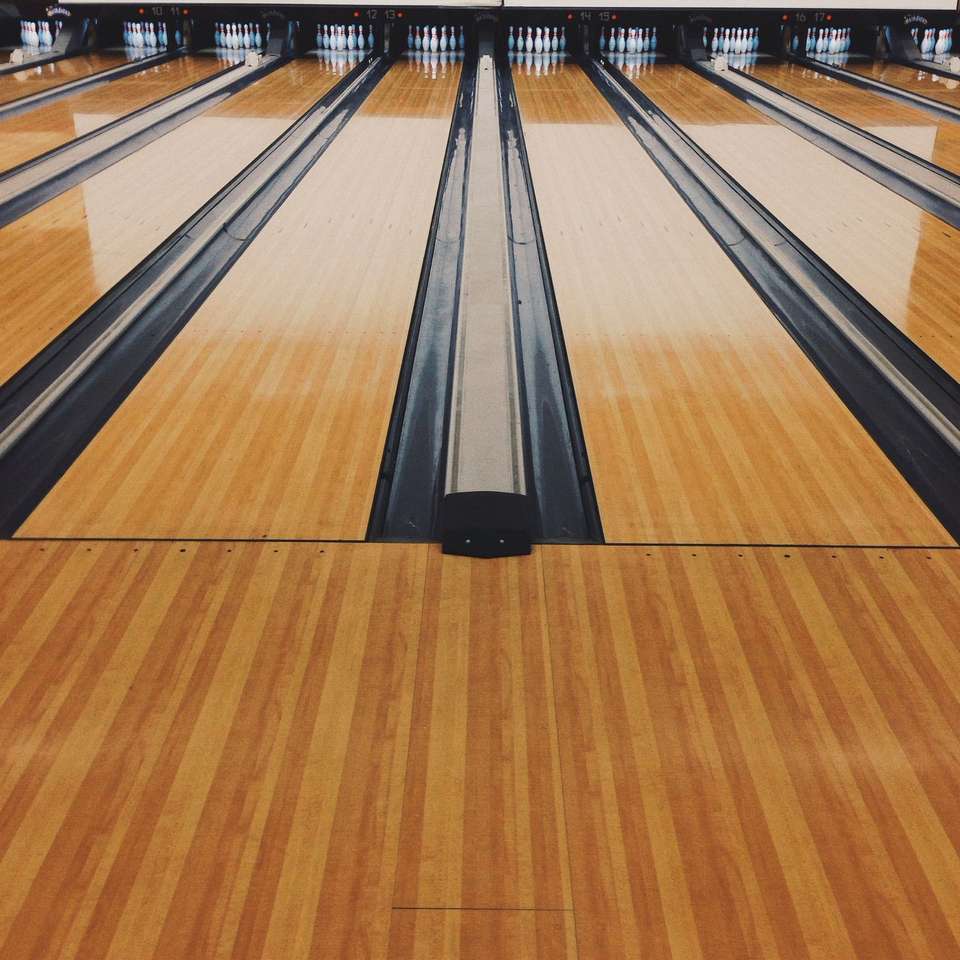 Bowling tracks puzzle online from photo