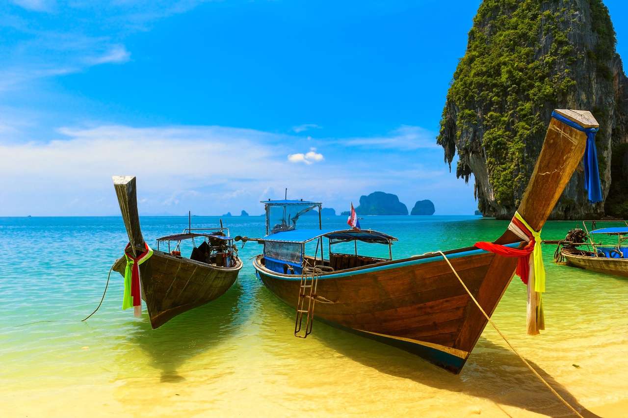 Лодки в тропиках пазл онлайн из фото