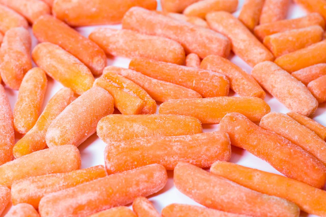 Small carrots puzzle online from photo
