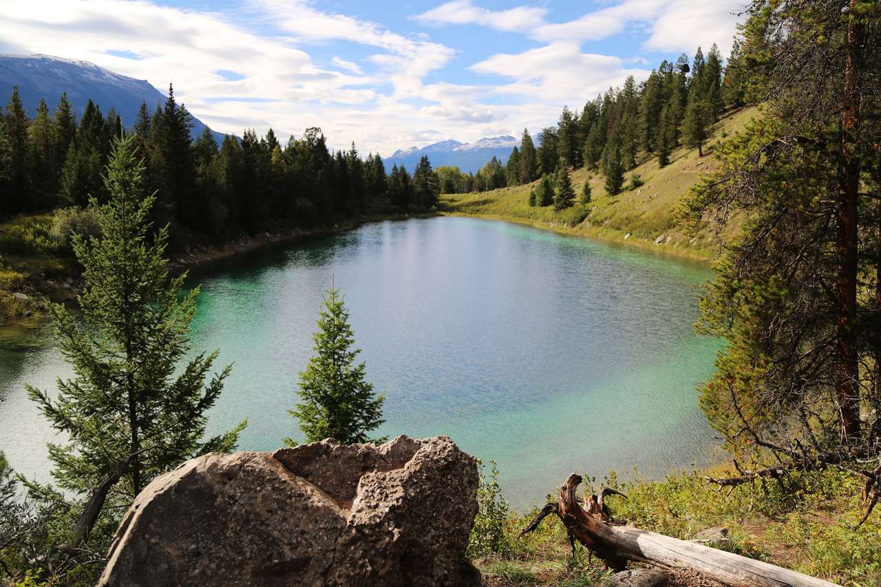 Ορεινή λίμνη παζλ online από φωτογραφία