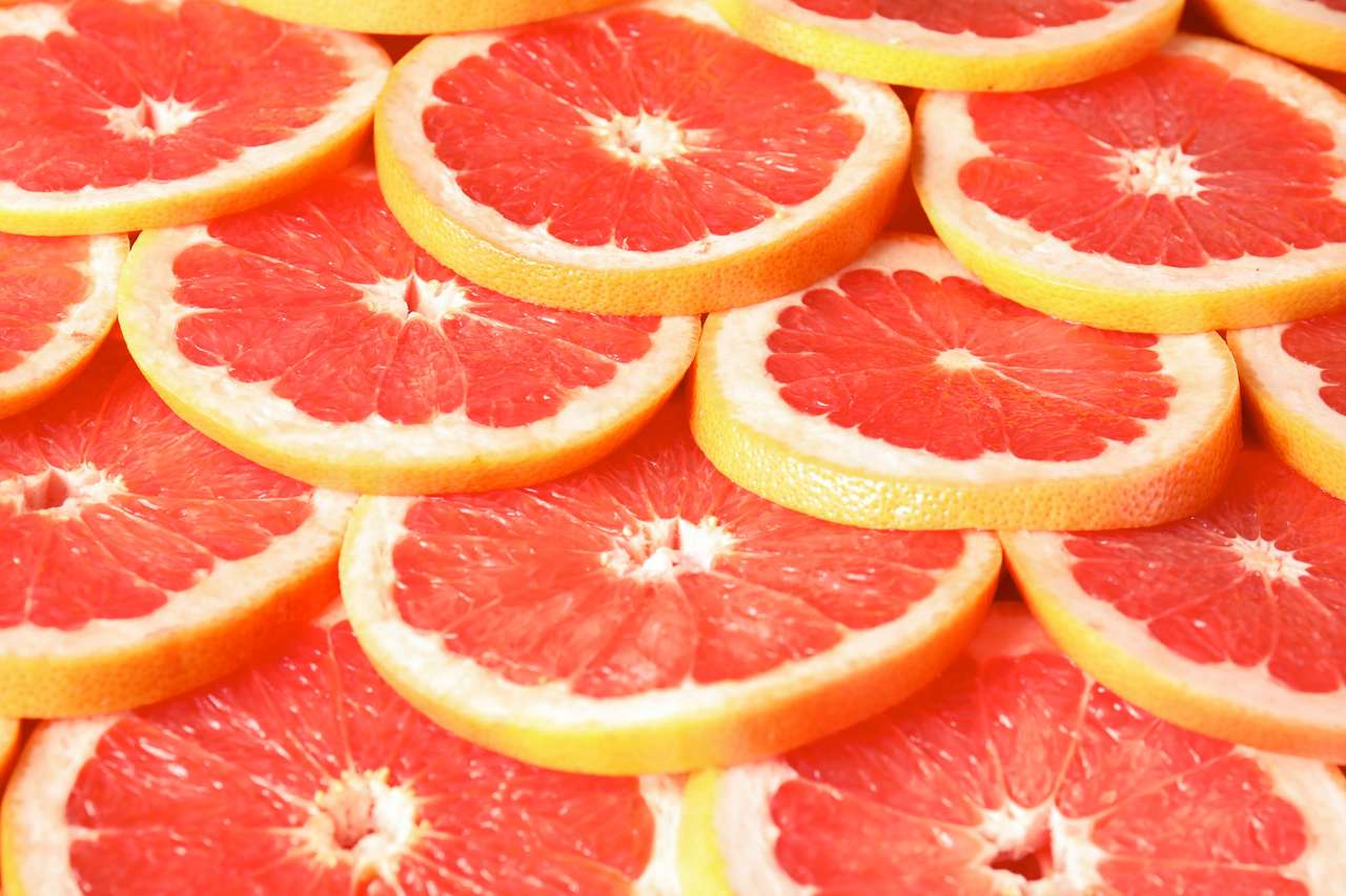 Slices of grapefruit puzzle online from photo