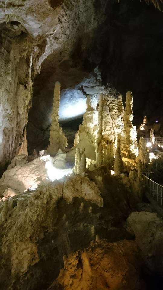 Пещера 1 онлайн-пазл