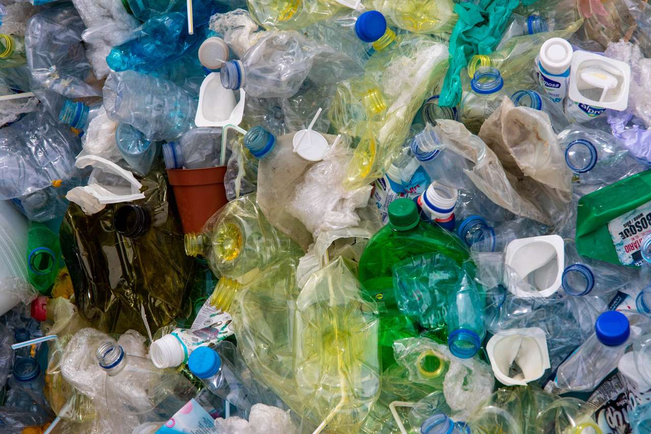 Пъзел за устойчивост на пластмаса онлайн пъзел