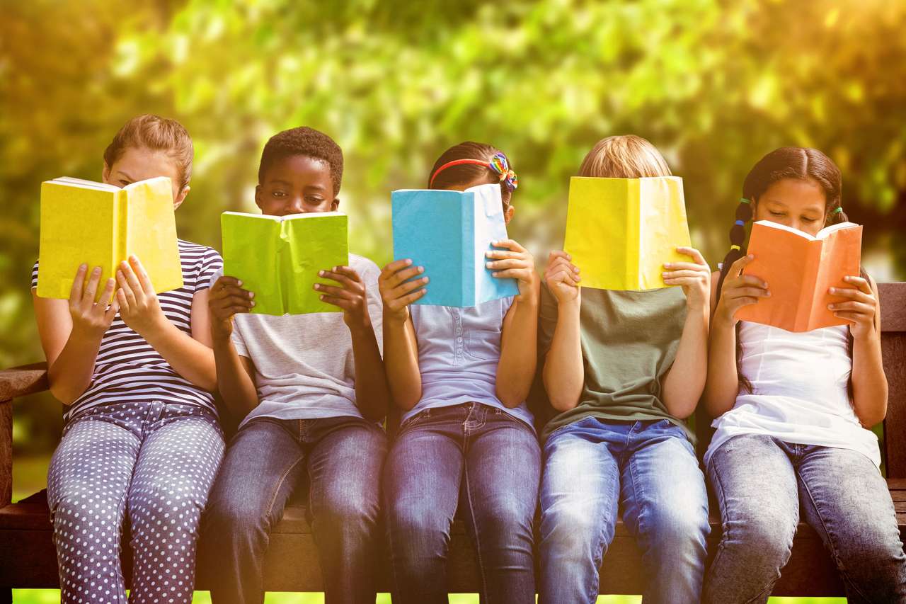 Παιδιά με βιβλία παζλ online από φωτογραφία