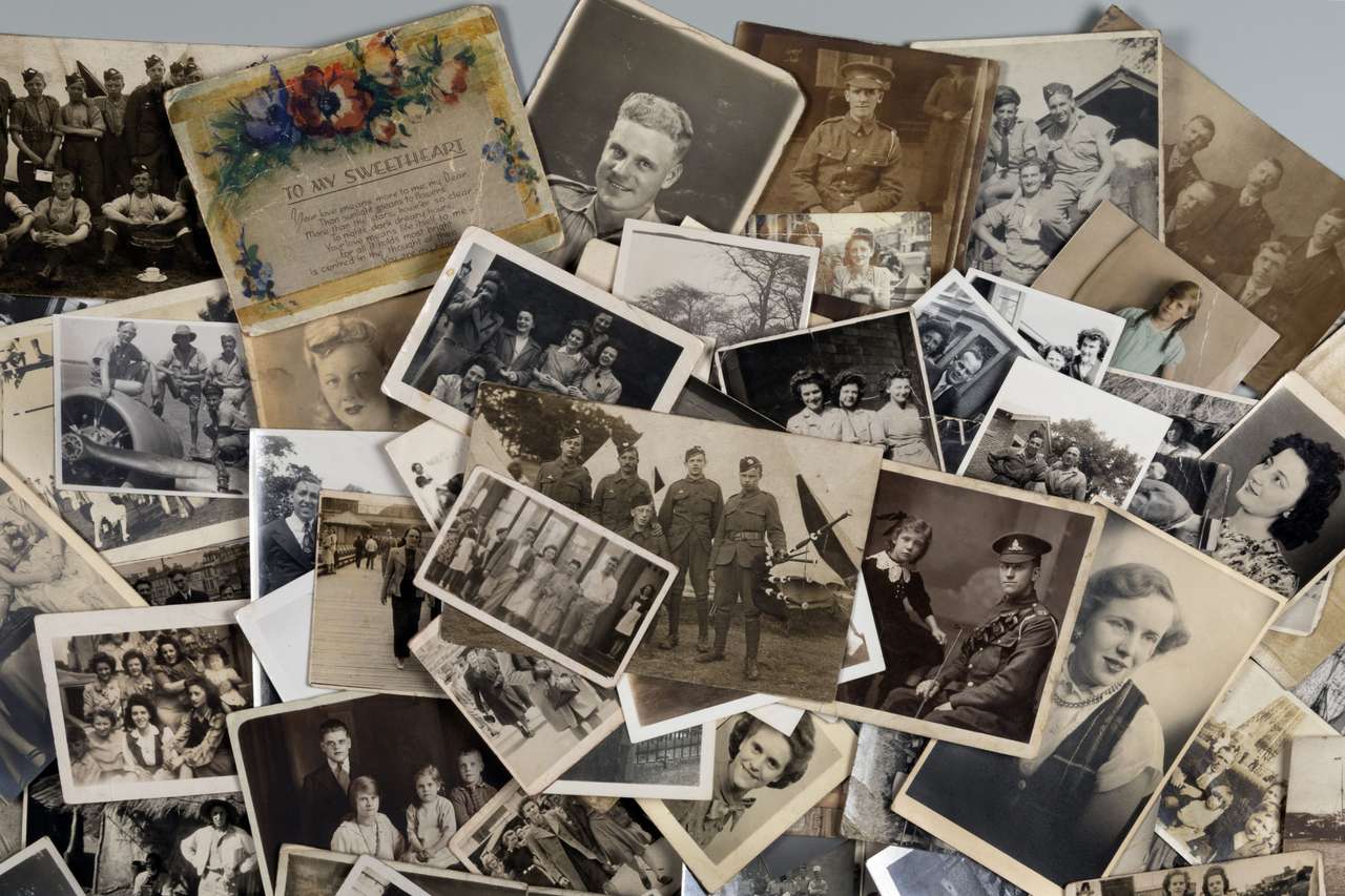 Old photographs puzzle online from photo
