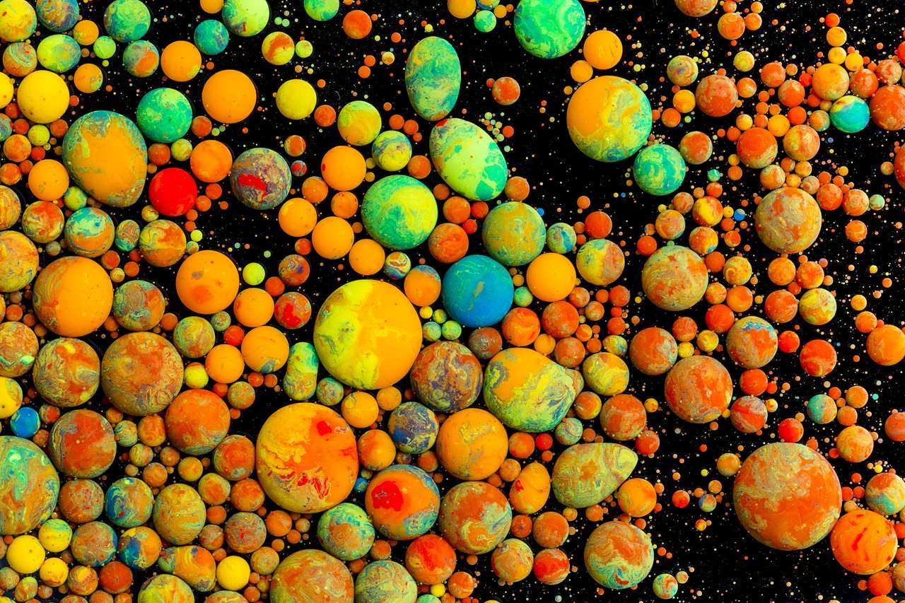 Colorful balls online puzzle