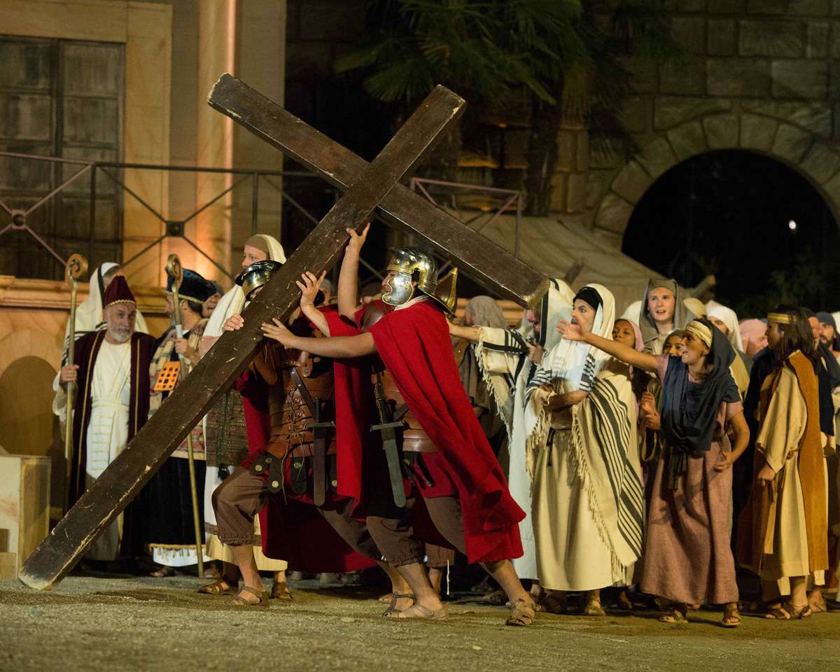 Grupo 1 Passion Play puzzle online