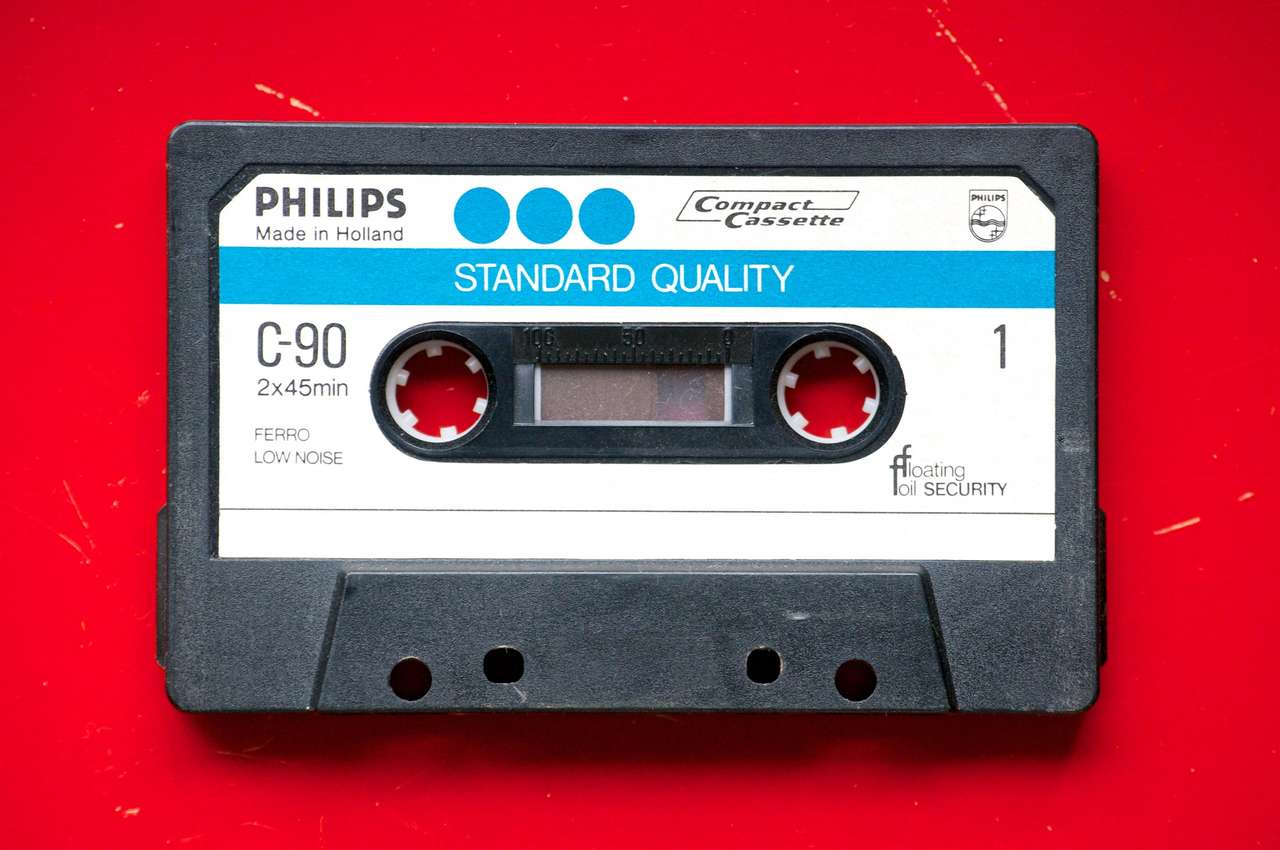Cassette. puzzle online from photo
