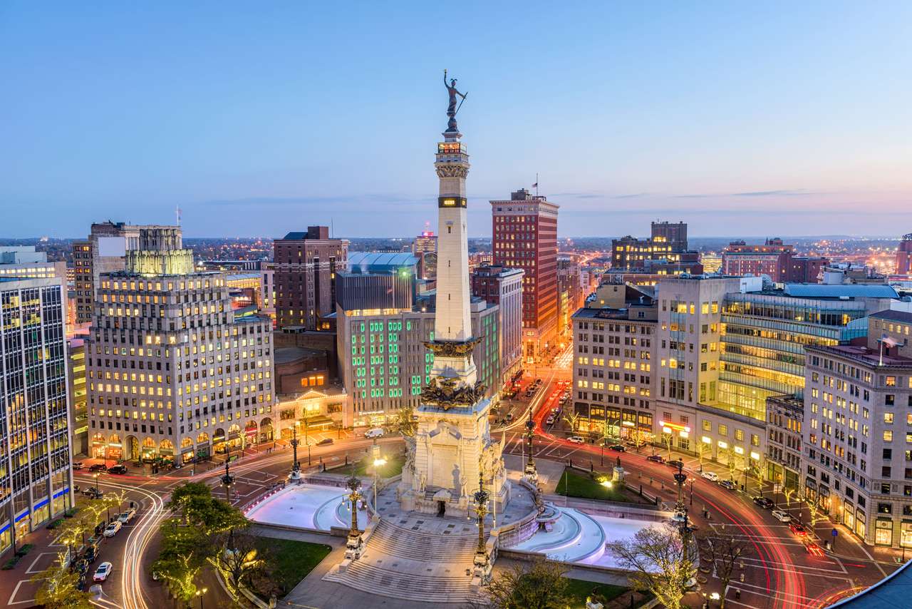 Monument Circle in Indianapolis puzzle online from photo