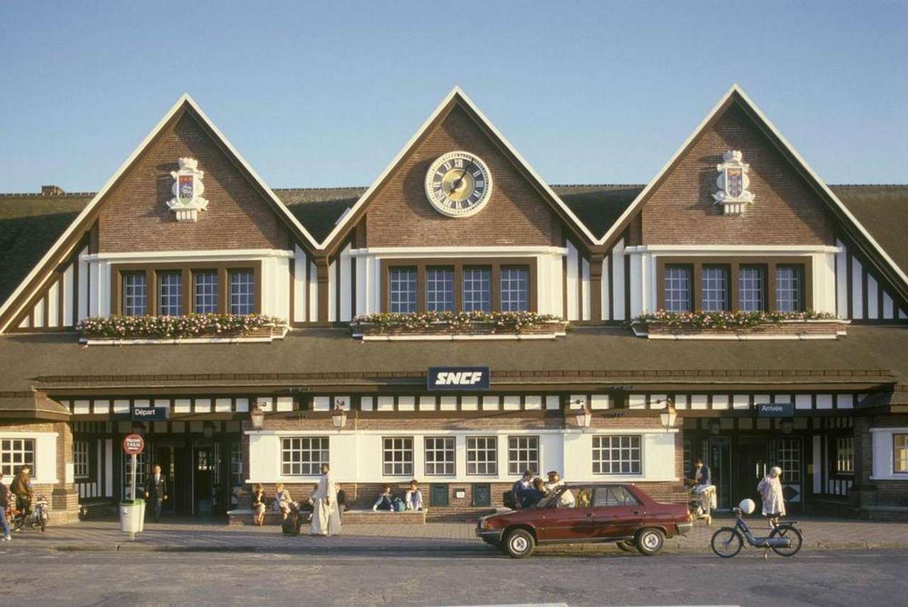 SNCF train station puzzle online from photo