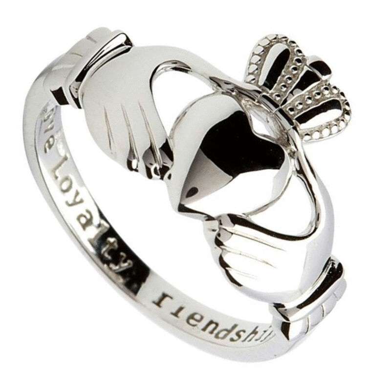 Claddagh puzzle online from photo