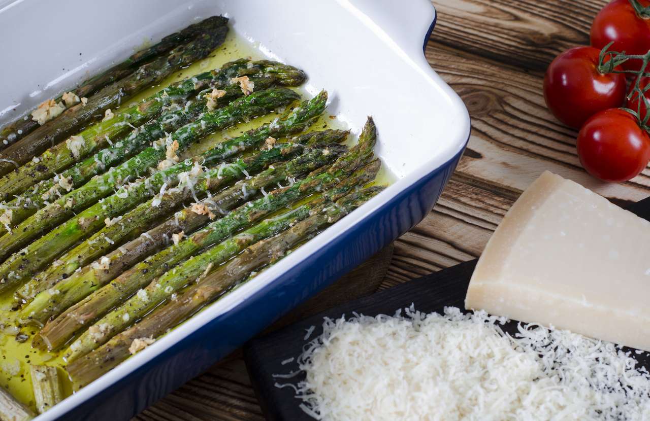 Asparagus sprinkled with parmesan puzzle online from photo