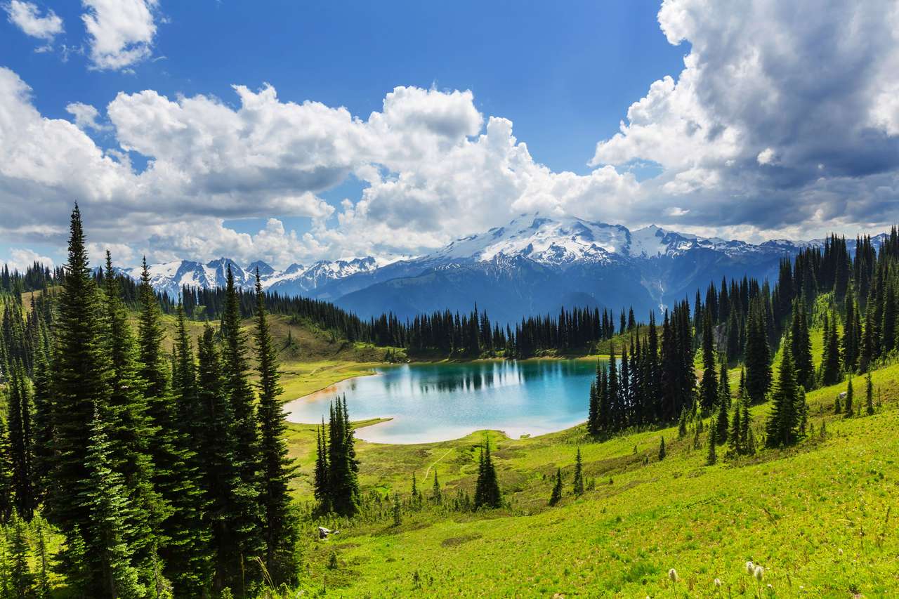 Image lake and Glacier Peak puzzle online from photo
