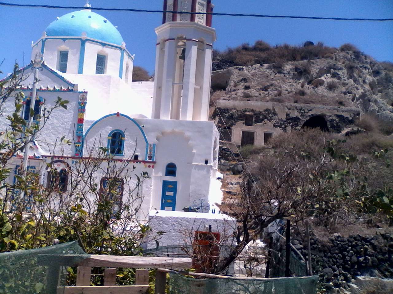 Kerk in Thirasia puzzel online van foto