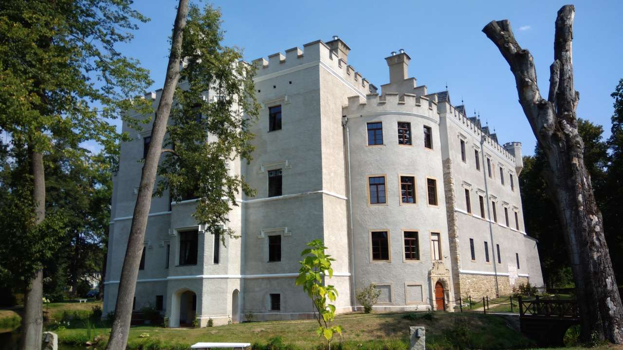 Castle Karpniki puzzle en ligne à partir d'une photo