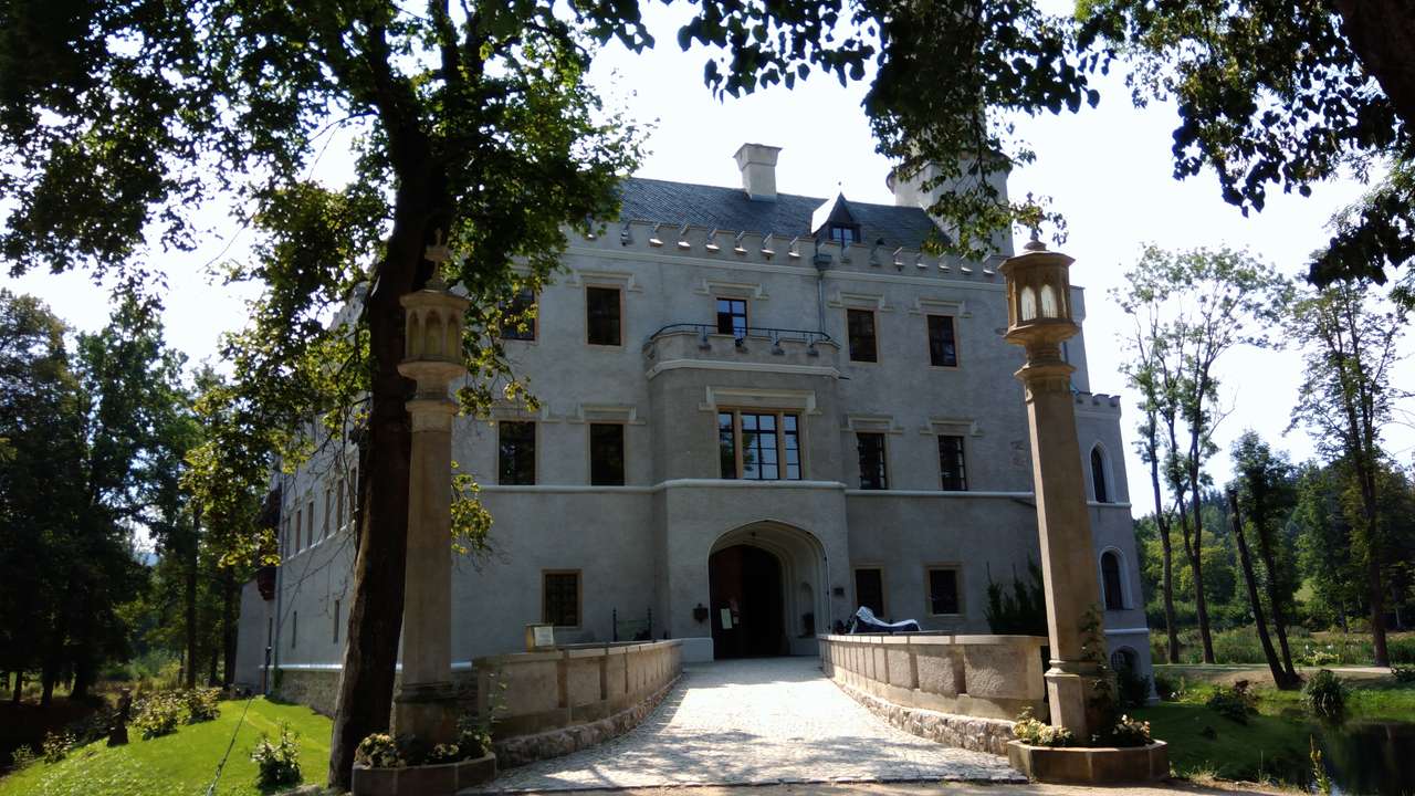 Castelul Karpniki. puzzle online