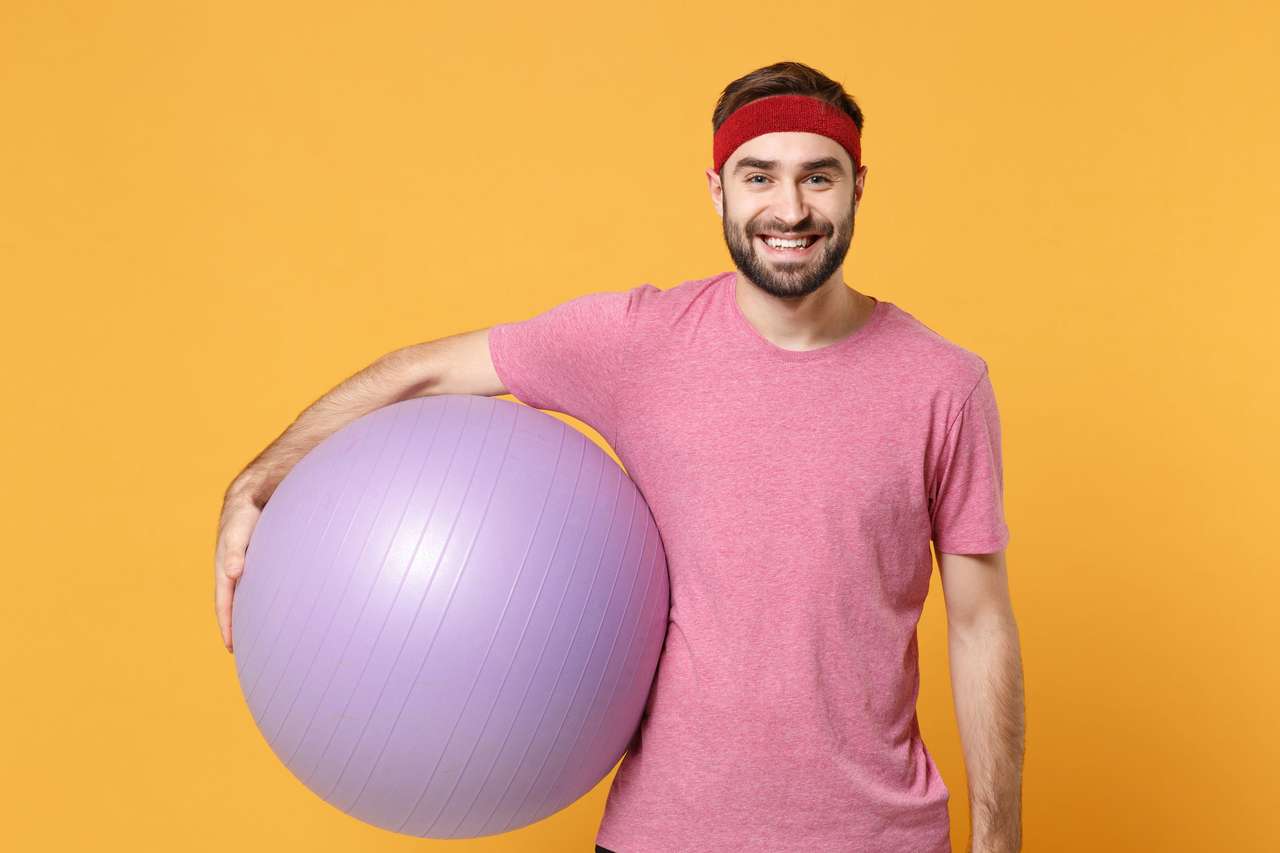 Junger Fitness-Kerl lächelnd Online-Puzzle