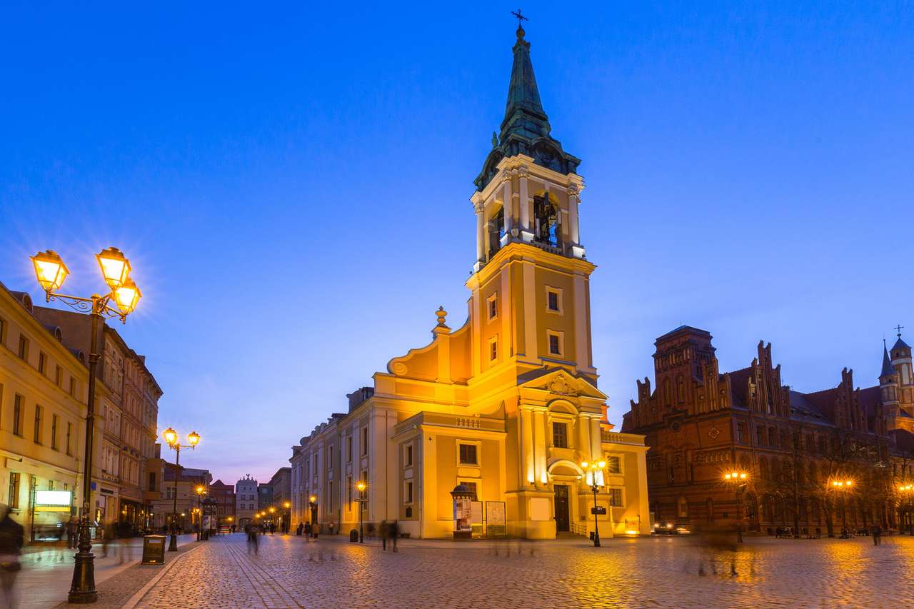 Toruń dans la soirée puzzle en ligne à partir d'une photo