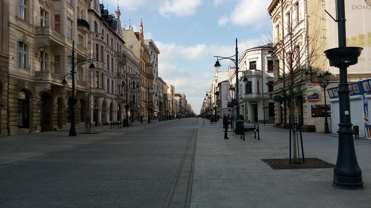 Straße in Łódź. Online-Puzzle vom Foto