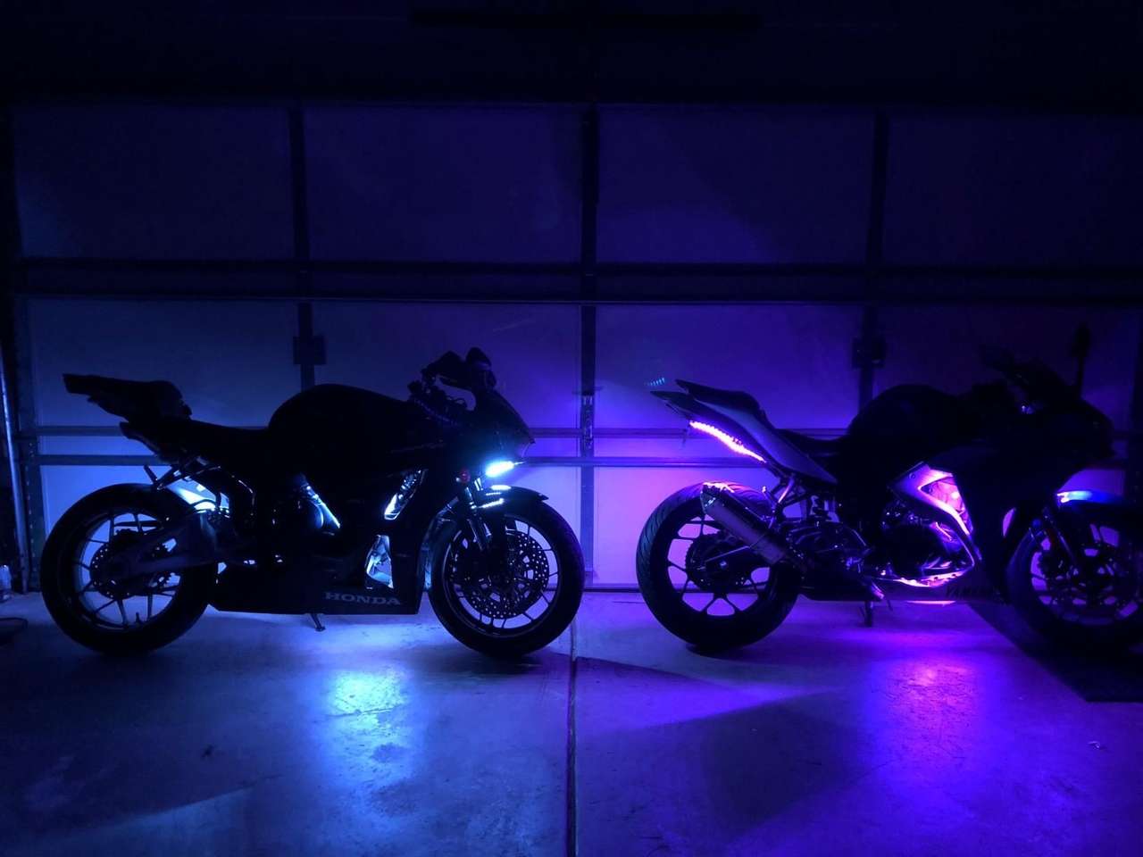 Motocicletas con LED rompecabezas en línea