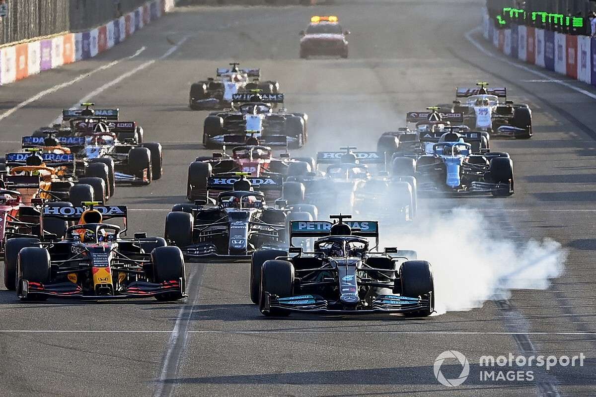 Lewis Hamilton va BRR puzzle online da foto