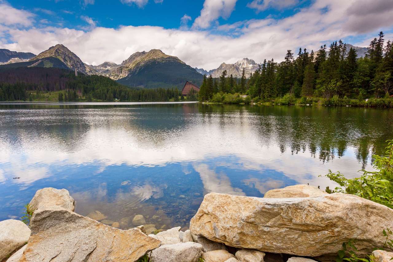 Ορεινή λίμνη στο εθνικό πάρκο High Tatra παζλ online από φωτογραφία