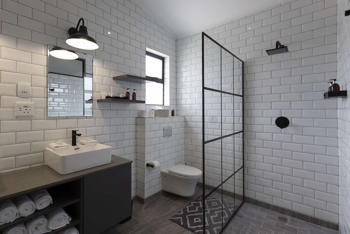 Moderní sprcha a koupelna online puzzle