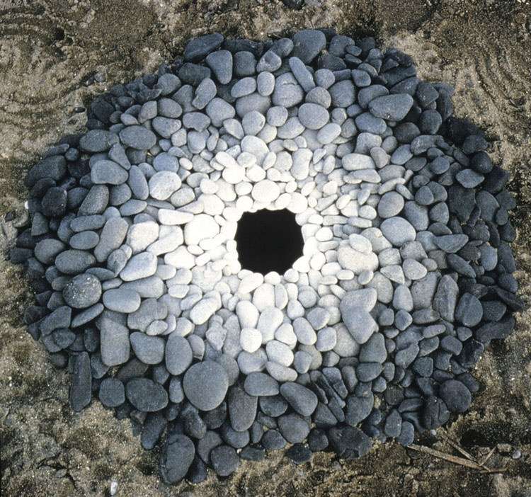 Andy Goldsworthy Stones puzzle online from photo