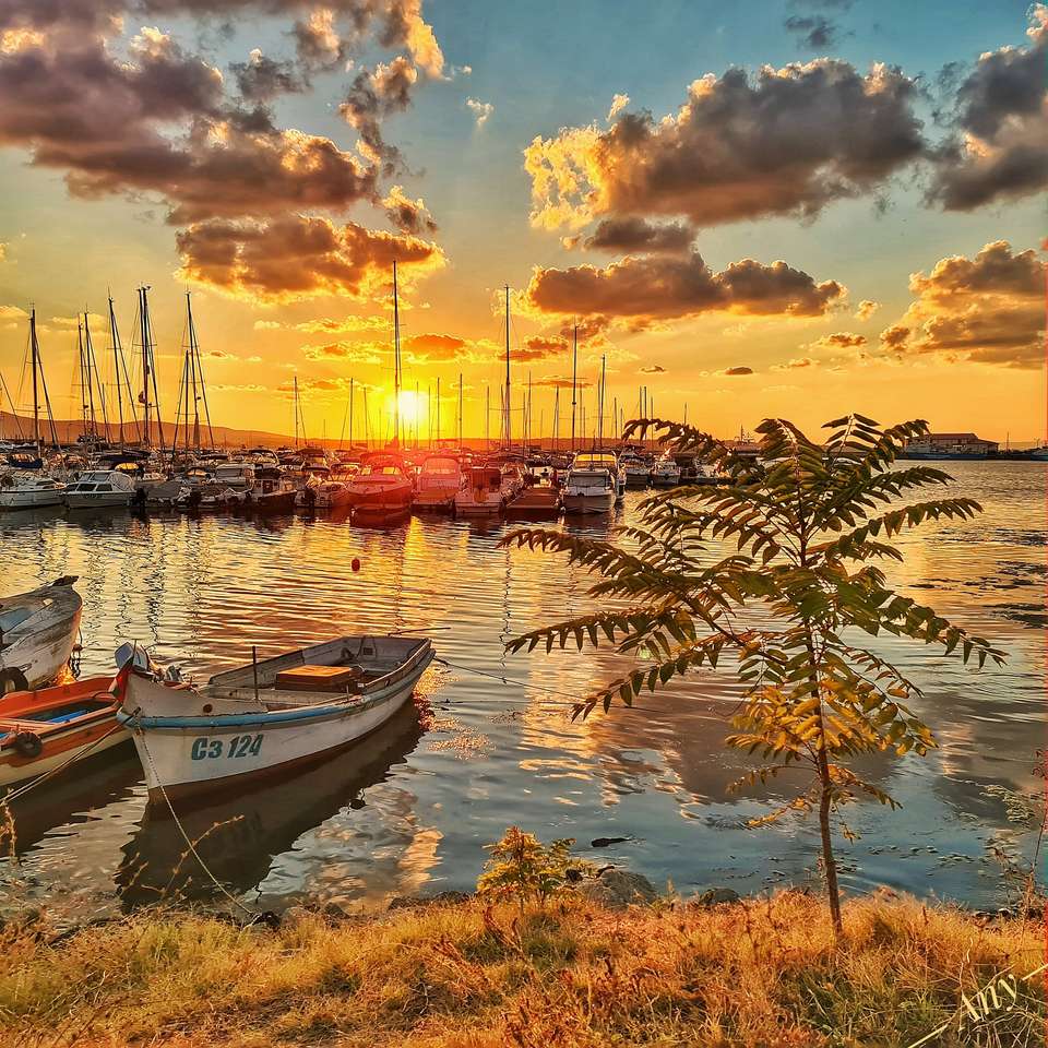 Belo pôr do sol de Port Sozopol puzzle online a partir de fotografia