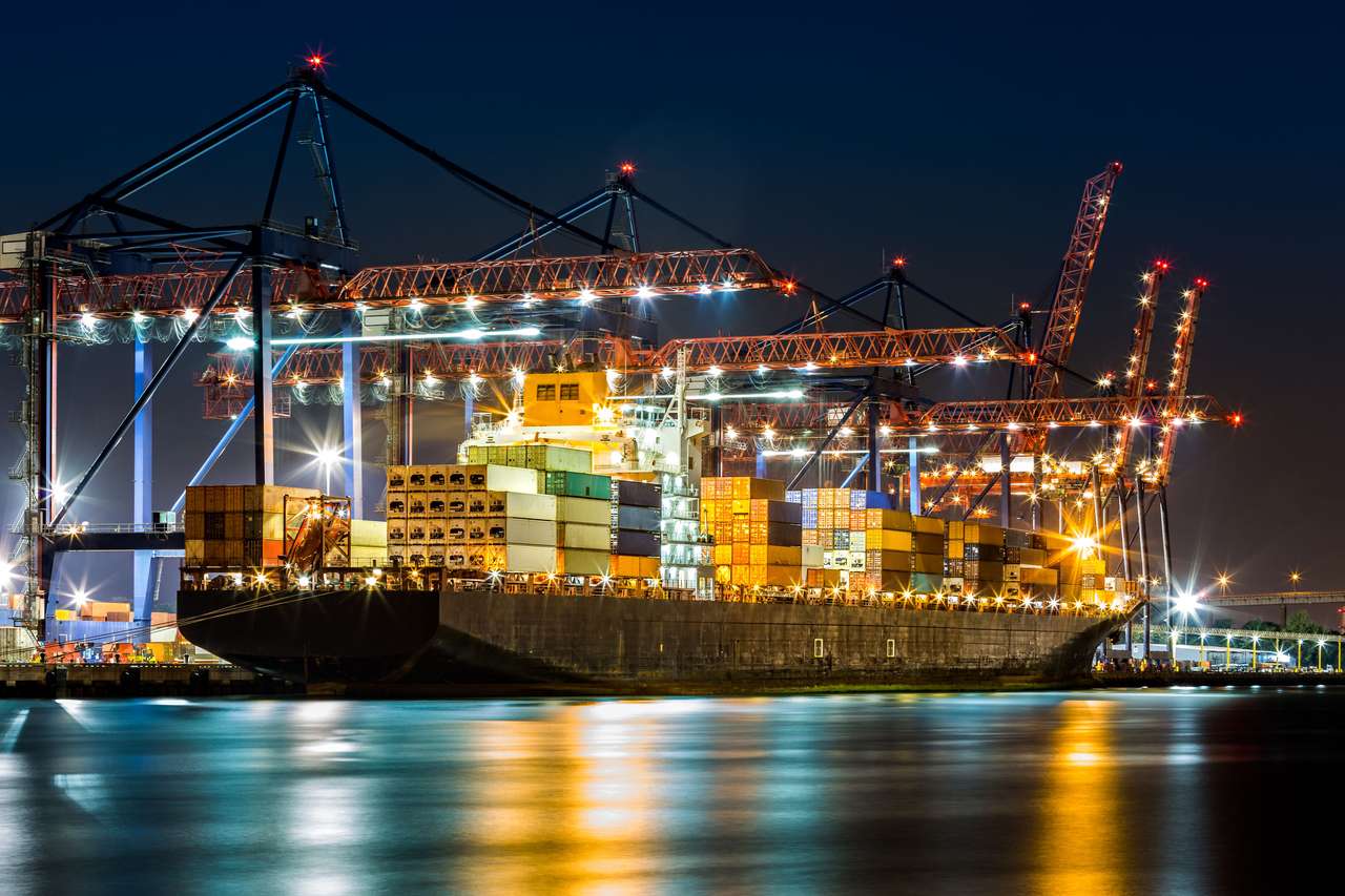 Товарен кораб, натоварен в Ню Йорк онлайн пъзел от снимка
