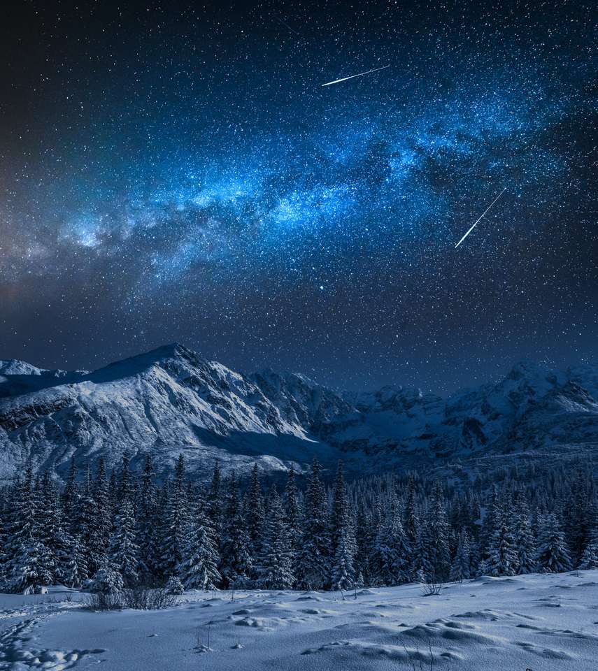 Γαλαξίας πάνω από το χιονισμένο βουνό παζλ online από φωτογραφία