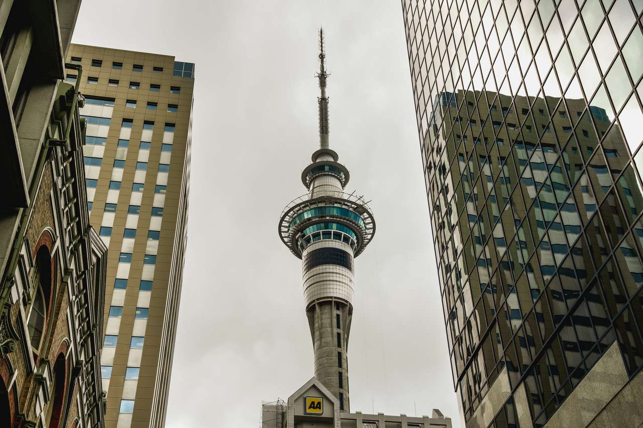 Sky Tower, Auckland, Nueva Zelanda puzzle online a partir de foto