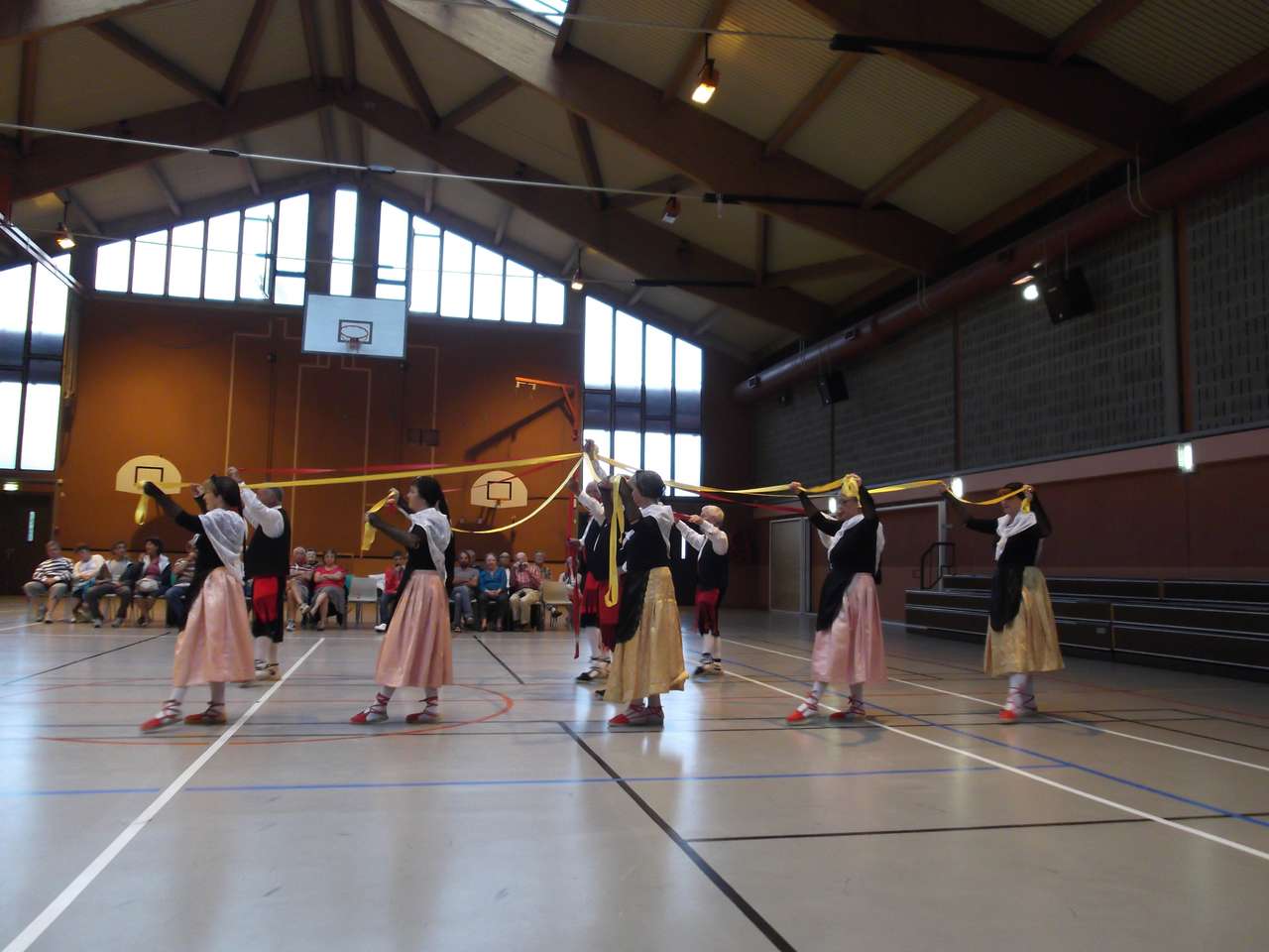 Danza folclórica puzzle online a partir de foto