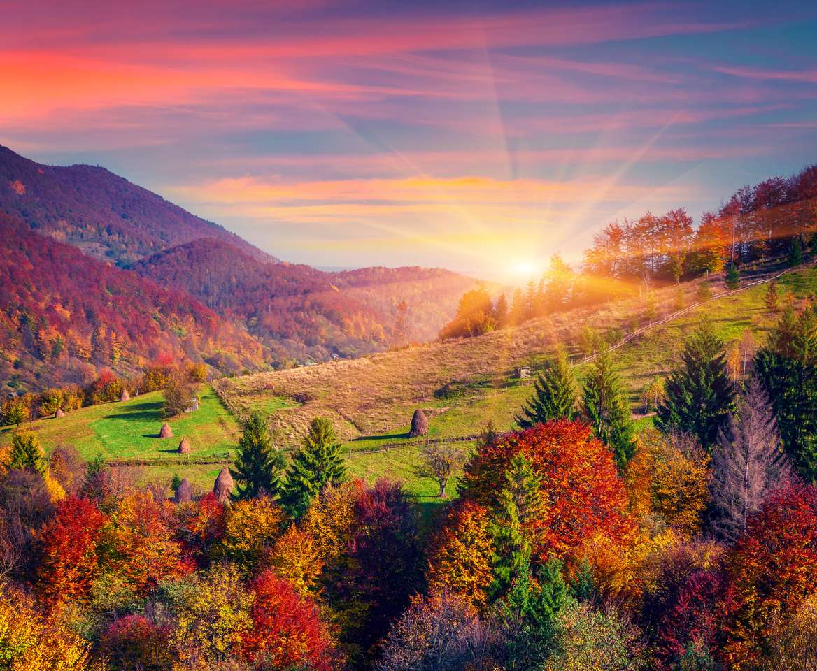 Manhã de outono colorida na aldeia de montanha puzzle online
