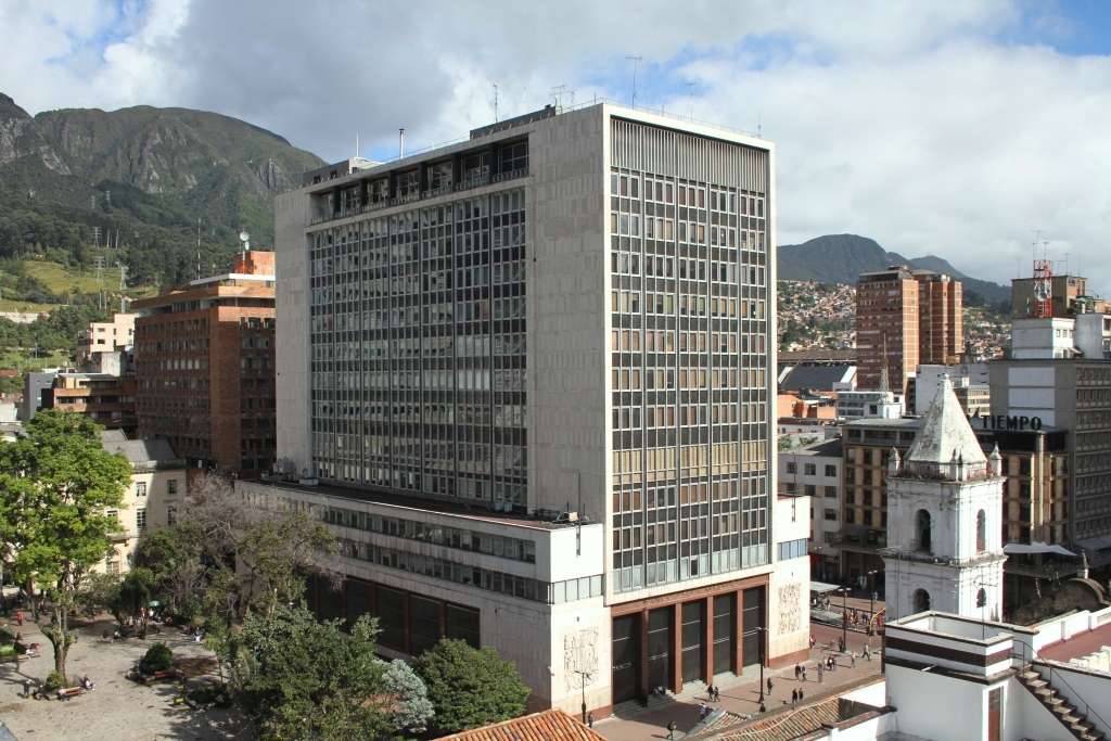 Banrbogota puzzle online from photo