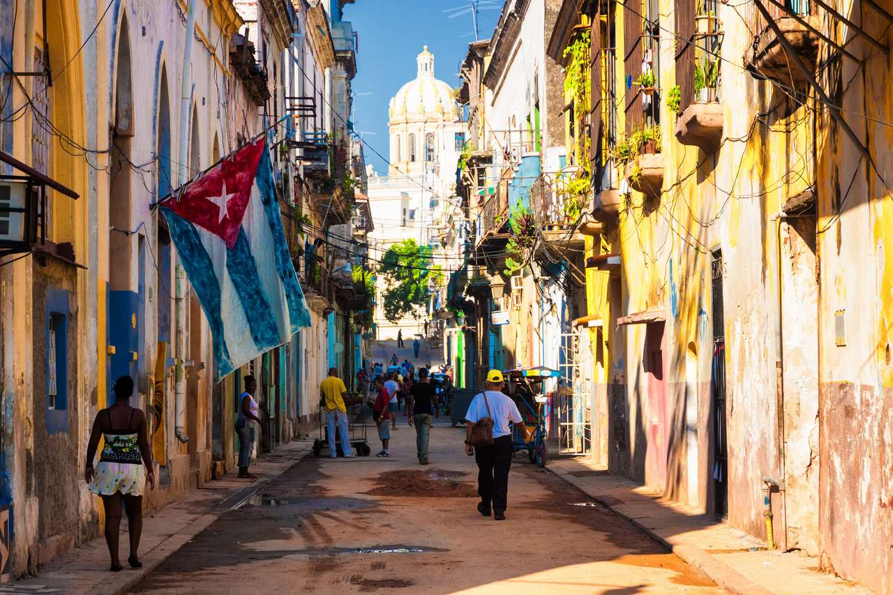 Scena stradală în vechiul Havana puzzle online din fotografie