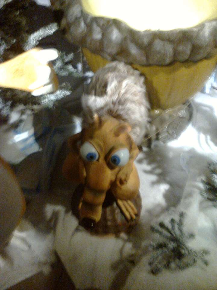 Squirrel made of wax. puzzle online from photo