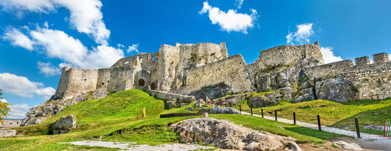 Castelo de Spis, na Eslováquia puzzle online